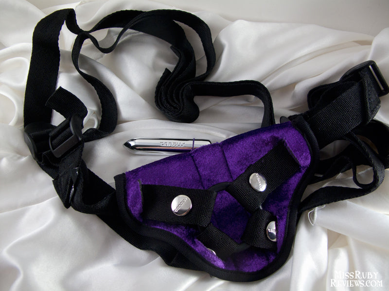 Review: Tantus Vibrating Velvet Harness - Miss Ruby Reviews