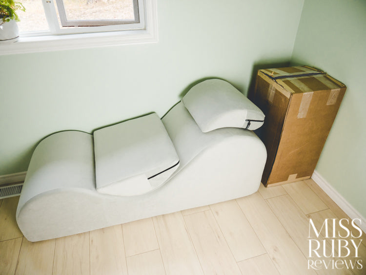 Unboxing the Liberator Esse Sex Lounger - Miss Ruby Reviews