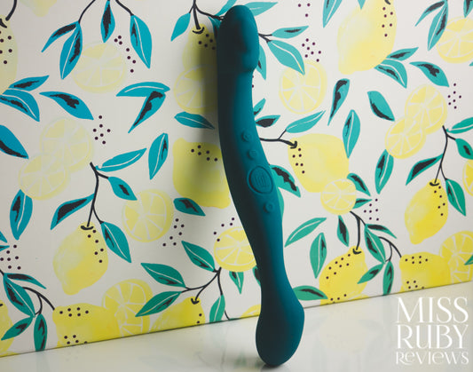 Review: Lora DiCarlo Sway Warming Vibrator - Miss Ruby Reviews