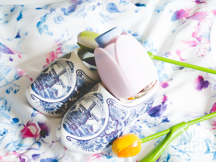 Review: MAIA Tulip Suction Rose Vibrator with Phone Charger - Miss Ruby Reviews