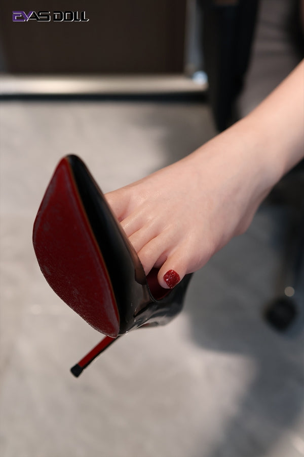 166cm/5ft5 D-cup Big Breast Silicone Sex Doll – Yili