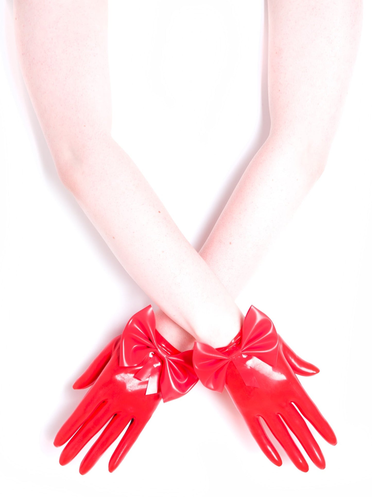 Bow Gloves in Red
