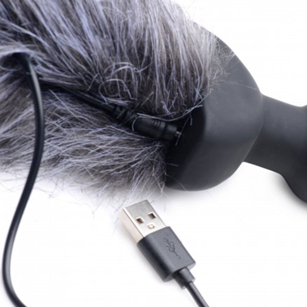 Vibrating Gray Fox Tail Plug