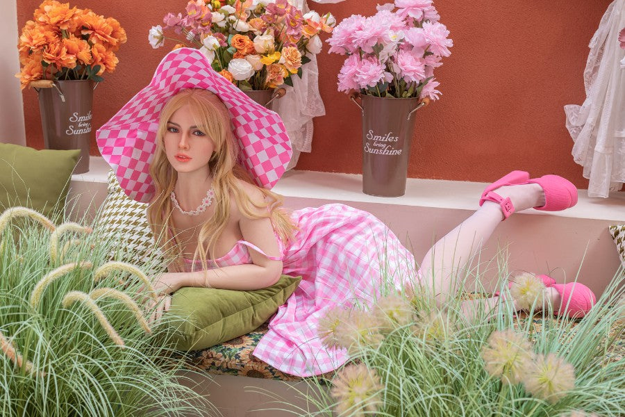 172cm/5ft8 F-cup Silicone Head Sex Doll – Rozanne