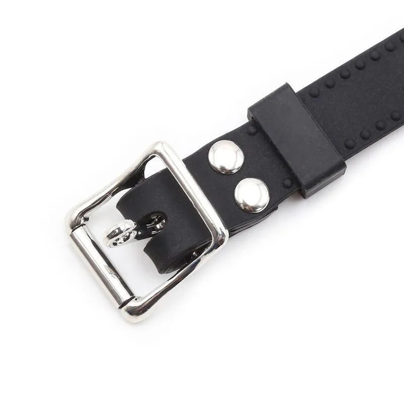 Bâillon Bdsm Avec Pinces À Tétons