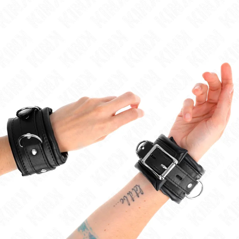 Bracelet BDSM cuir végétalien confortable innovant