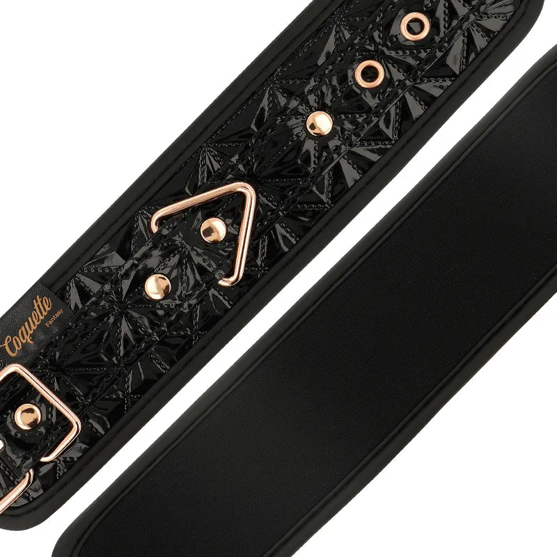 Menottes BDSM cuir vegan confort peau sensible