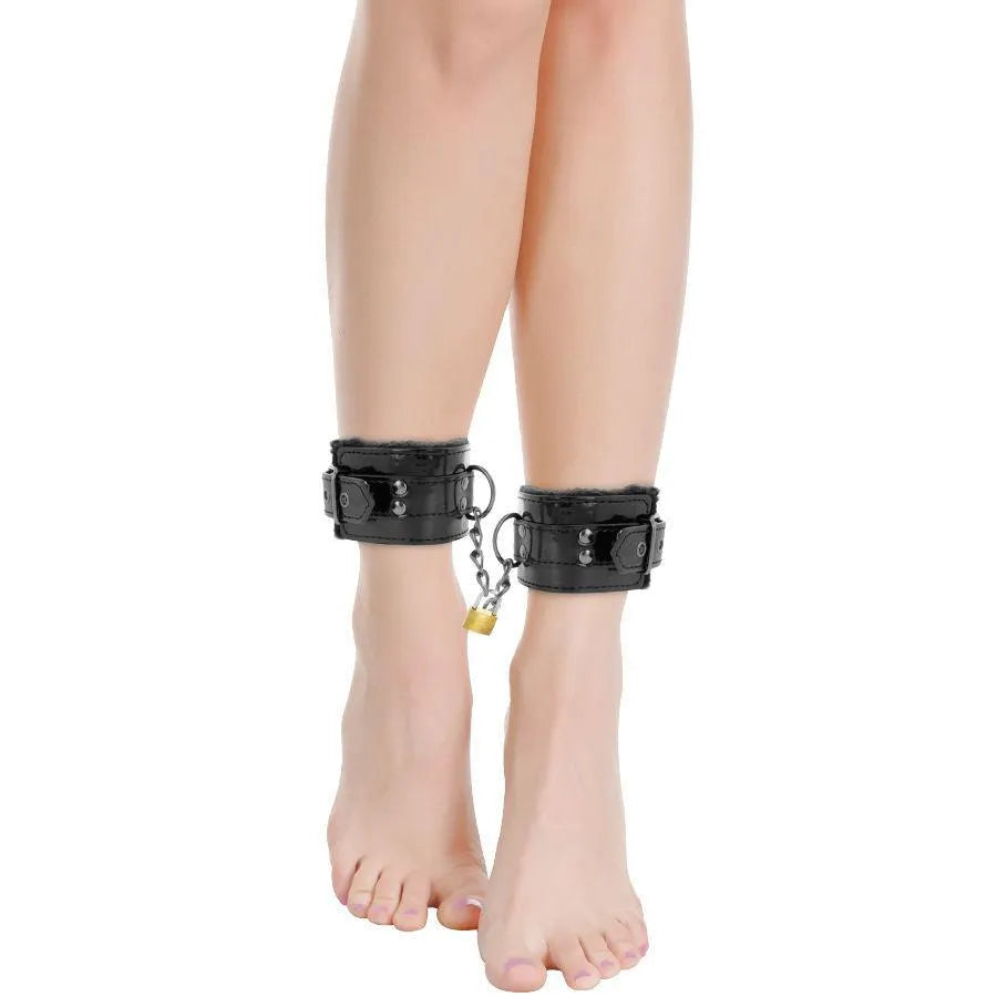 Menottes Réglables en Cuir PVC Noir BDSM