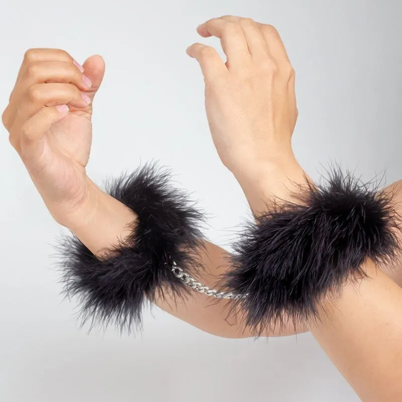 Menottes En Plumes Noires Bondage Débutant