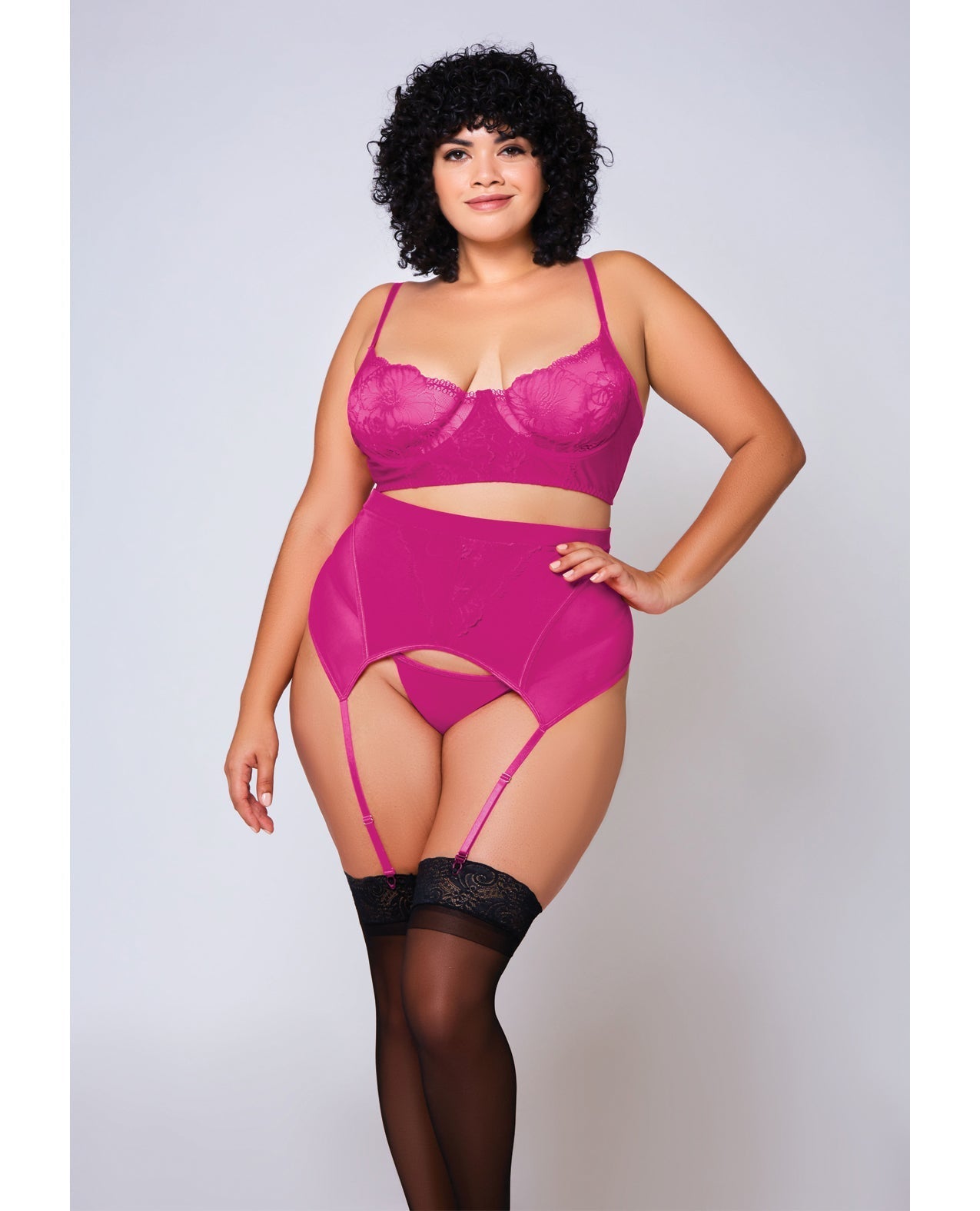 Soutien-gorge en dentelle douce, porte-jarretelles taille haute en satin et maille et string Fuchsia 3X