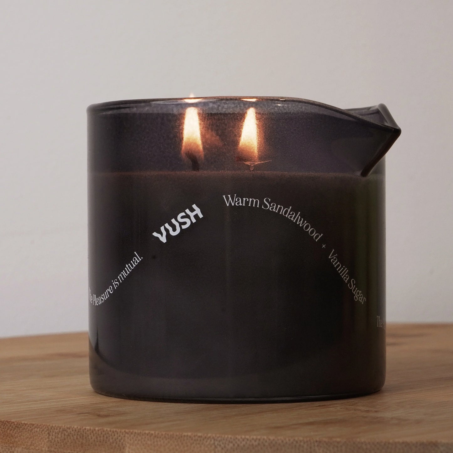 VUSH Massage Oil Candle